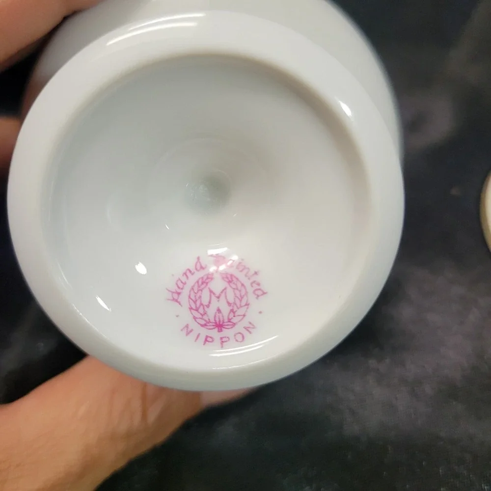 Hand Painted Nippon Round Floral Pedestal Powder Trinket Box Gold Trimmed